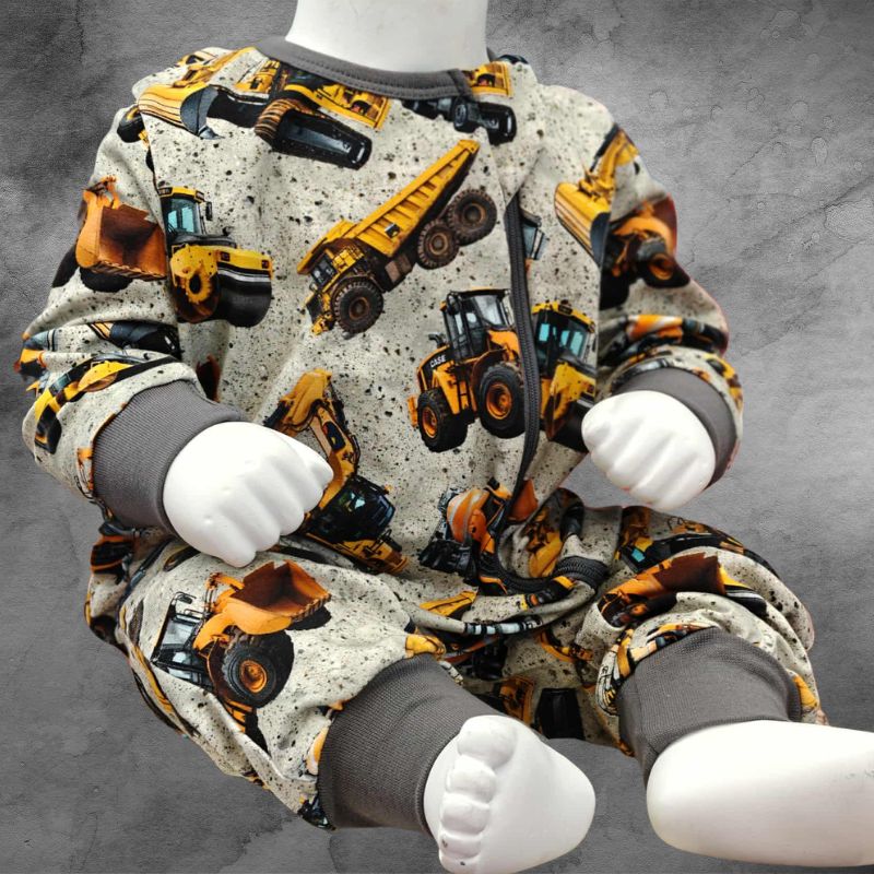 BABY BODIES AND JUMPSUITS